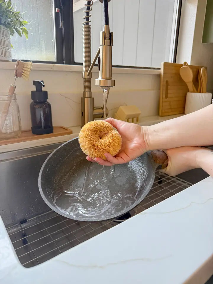 Round Coconut Scrubbie