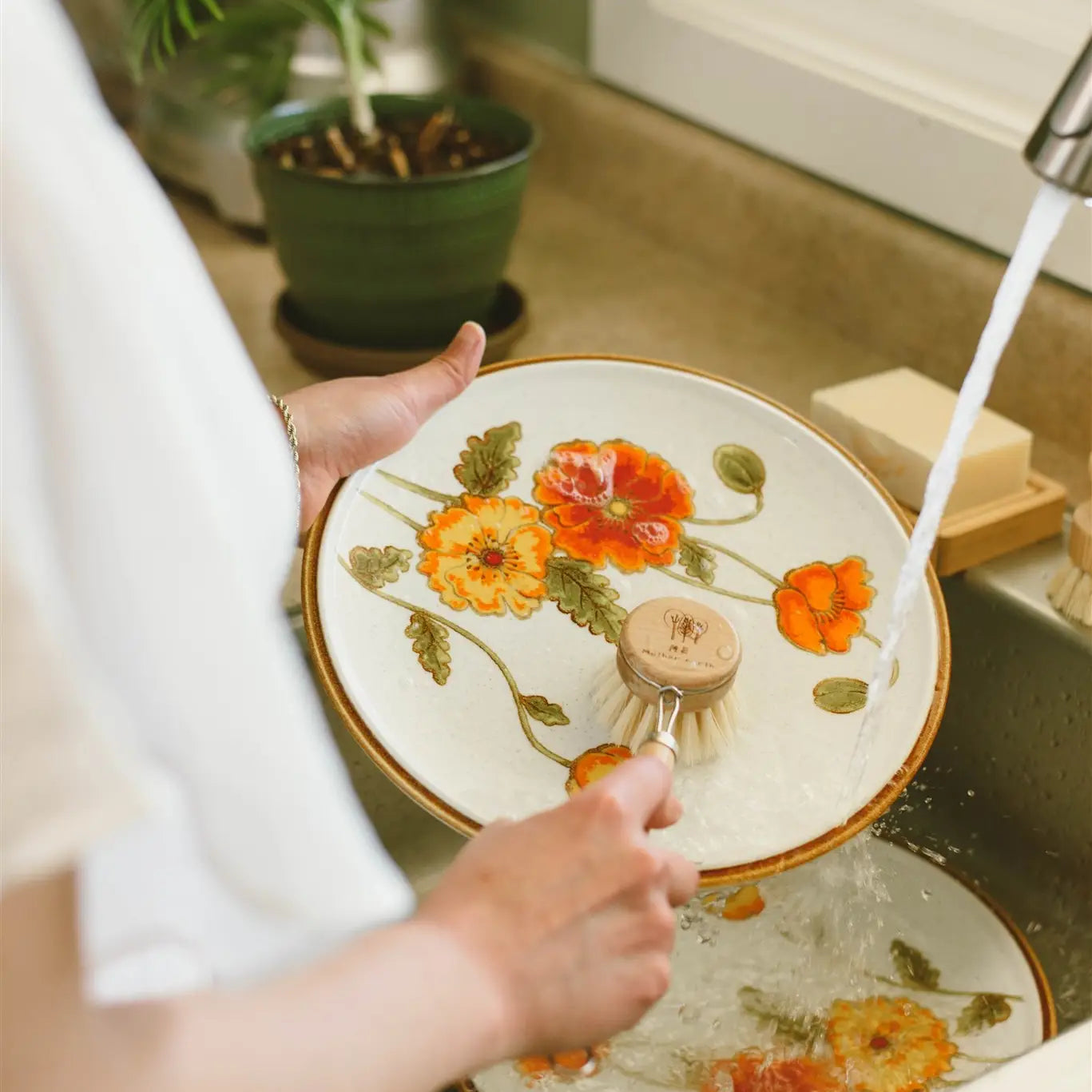 Long Handle Dish Brush with Replaceable Head